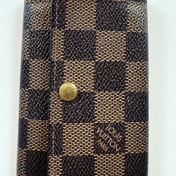 Louis Vuitton Keyholder - Picture 2 of 8